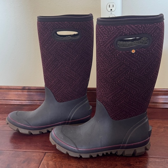 Bogs Women's whiteout flick  Maroon and Black Winter Boots - Picture 1 of 9